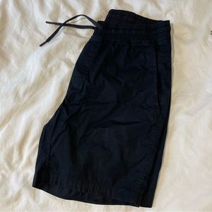 lululemon Bowline 8in pull on short
